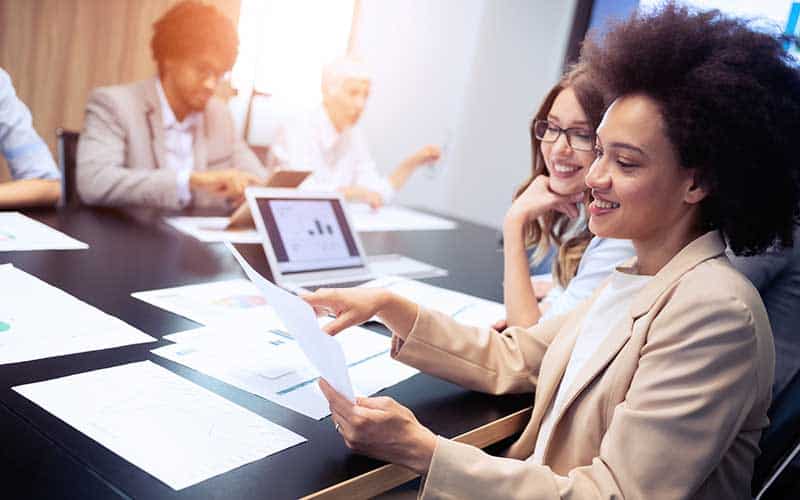 juros baixos atraem créditos para empresas
