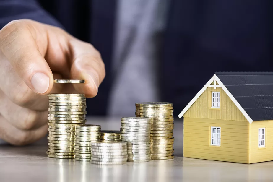 Fundos Imobiliários reúne papeis do mercado de imóveis, permitindo aquisição de direitos reais sobre bens imóveis e títulos imobiliários. 