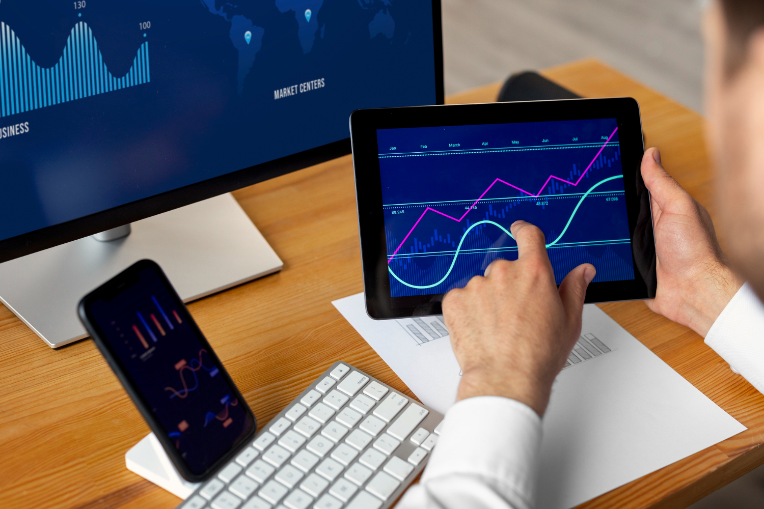 Investimento Automatizado vs. Consultoria Financeira Tradicional