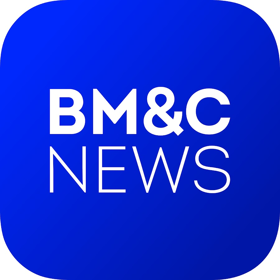 Logo da BM&C News em notícia sobre a participação do economista Alexandre Mathias em reportagem sobre investimentos.